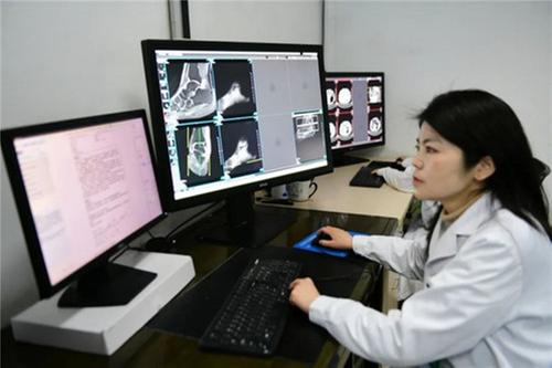 “做好疾病侦察兵”——记什邡市人民医院放射科廖娟