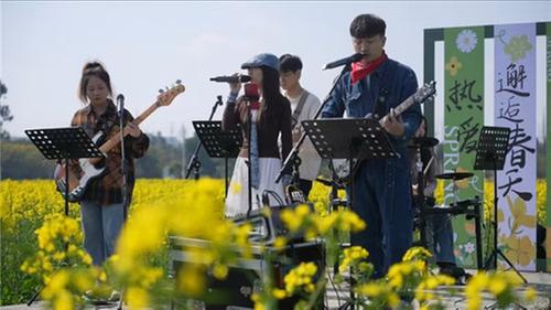 青神：稻香花海 乐动心弦