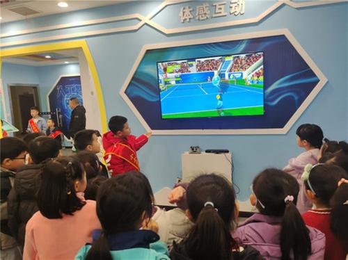 广安区科协携手解放社区开展“小小科普讲解员”学雷锋科技志愿服务活动