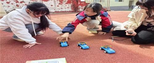 南江县高桥镇九义校开展新能源主题科学户外公开课