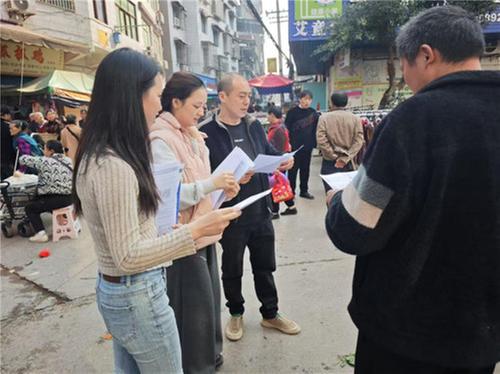 邻水县：普及食品安全知识 增强民众防护意识