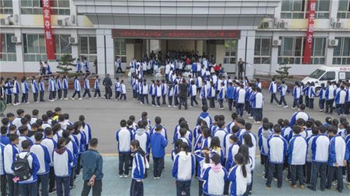 天全县举办“天府科技云・科普进校园”活动