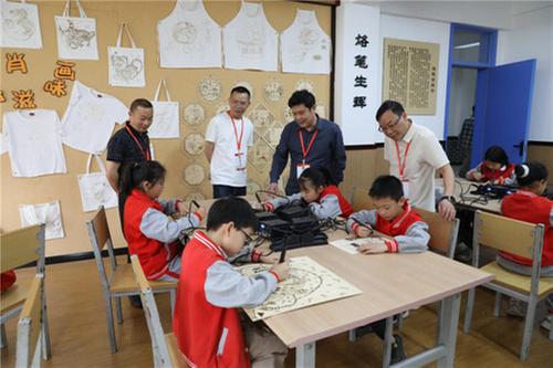 广安区科协接受政协委员落实科学普及工作专项视察