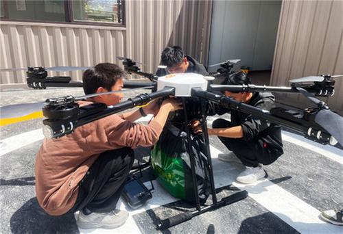 洪雅：这条通村“天空邮路”月运输快递900余件