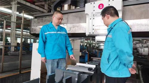 四川省劳动模范：刀尖上的匠心——“刀锋工匠”刘斌的革新之路