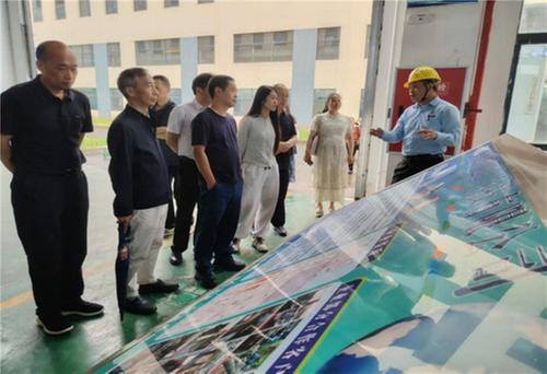 通江县科协开展第十个“全国科技工作者日”系列活动